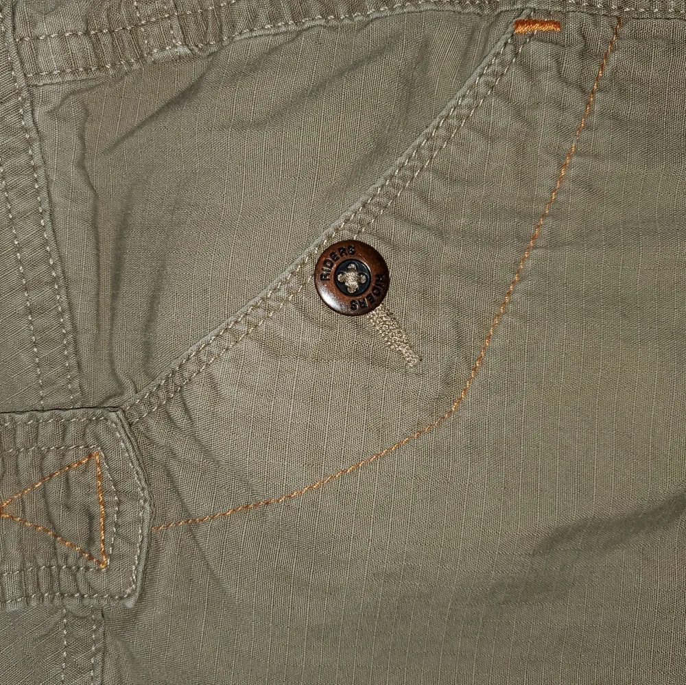 Women's Lee Rider khaki shorts size 12 - Picture 3 of 4